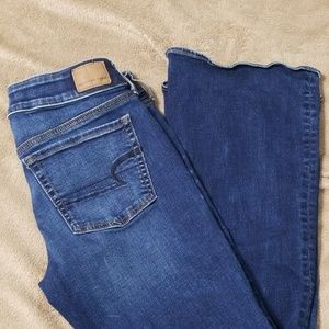 American Eagle Artist Flare Jeans (8 Regular)